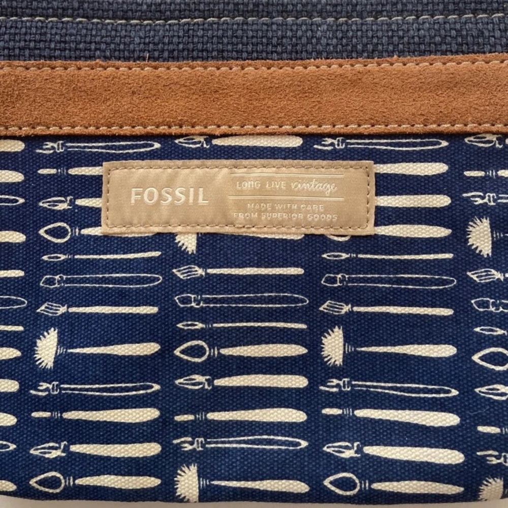 Fossil pouch - Picture 2 of 3